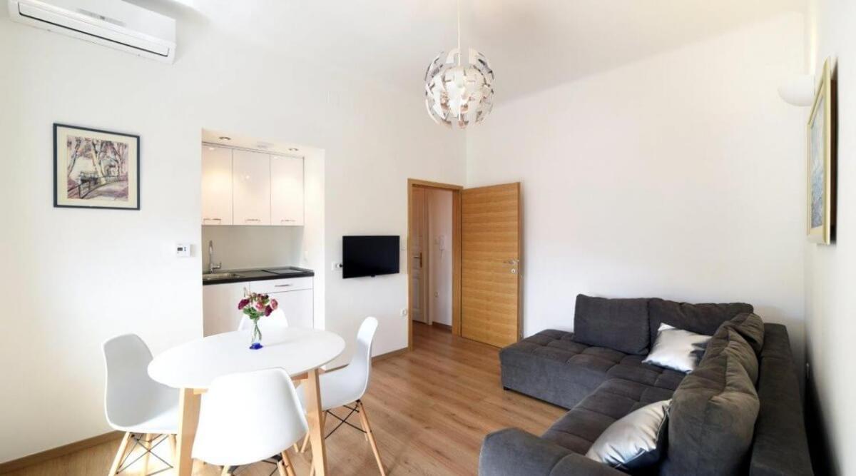 City 1 Apartment In The Center Of Ζάγκρεμπ Εξωτερικό φωτογραφία